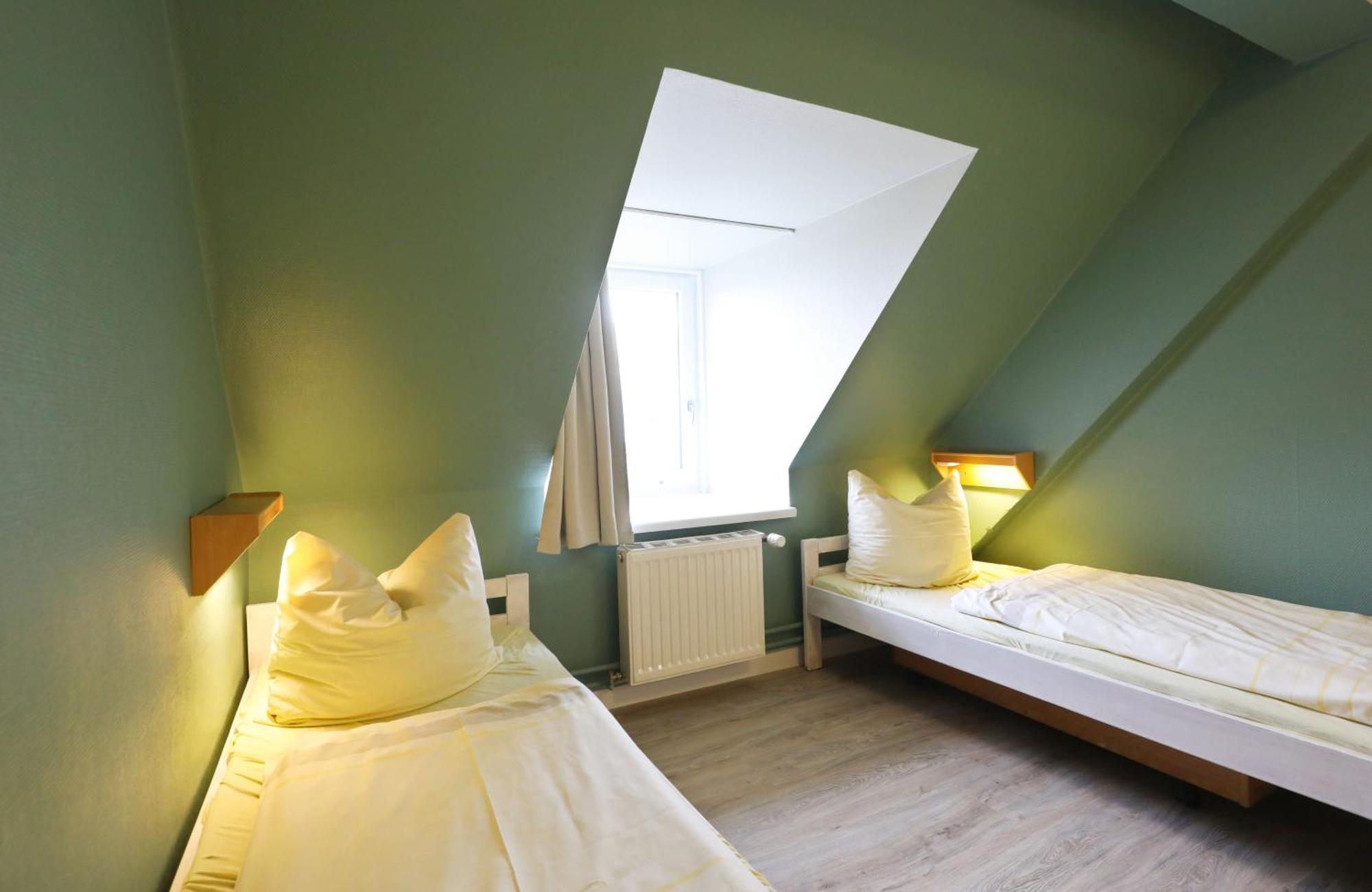 Jugendherberge Hoernum Hostel *